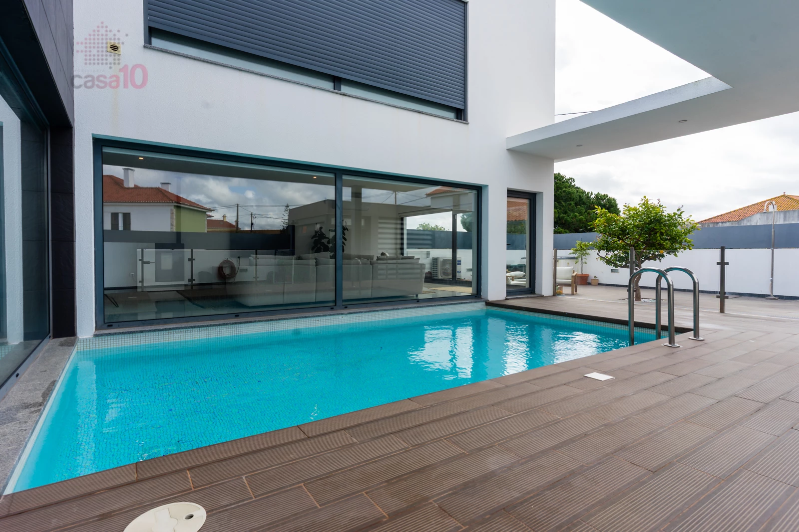 ARRENDA-SE MORADIA T3, MOBILADA E COM PISCINA, NO SAMOUCO